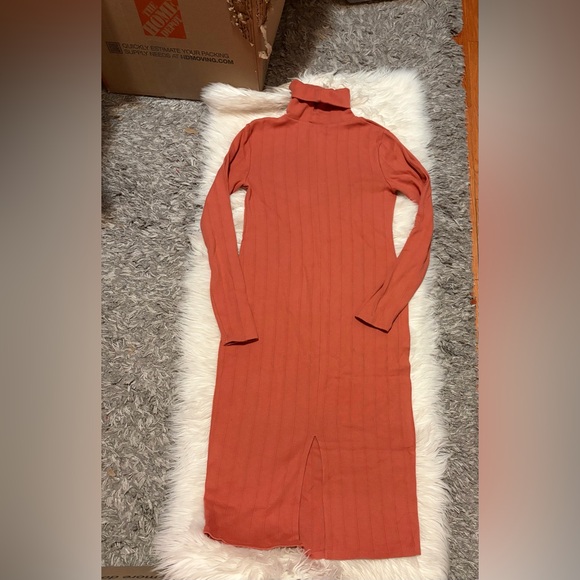 Orange Ribbed Turtleneck Midi Dress - Picture 3 of 3
